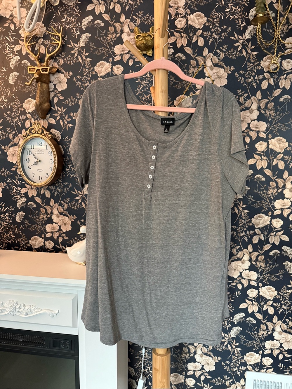 torrid Gray Short-Sleeve Henley Tee
